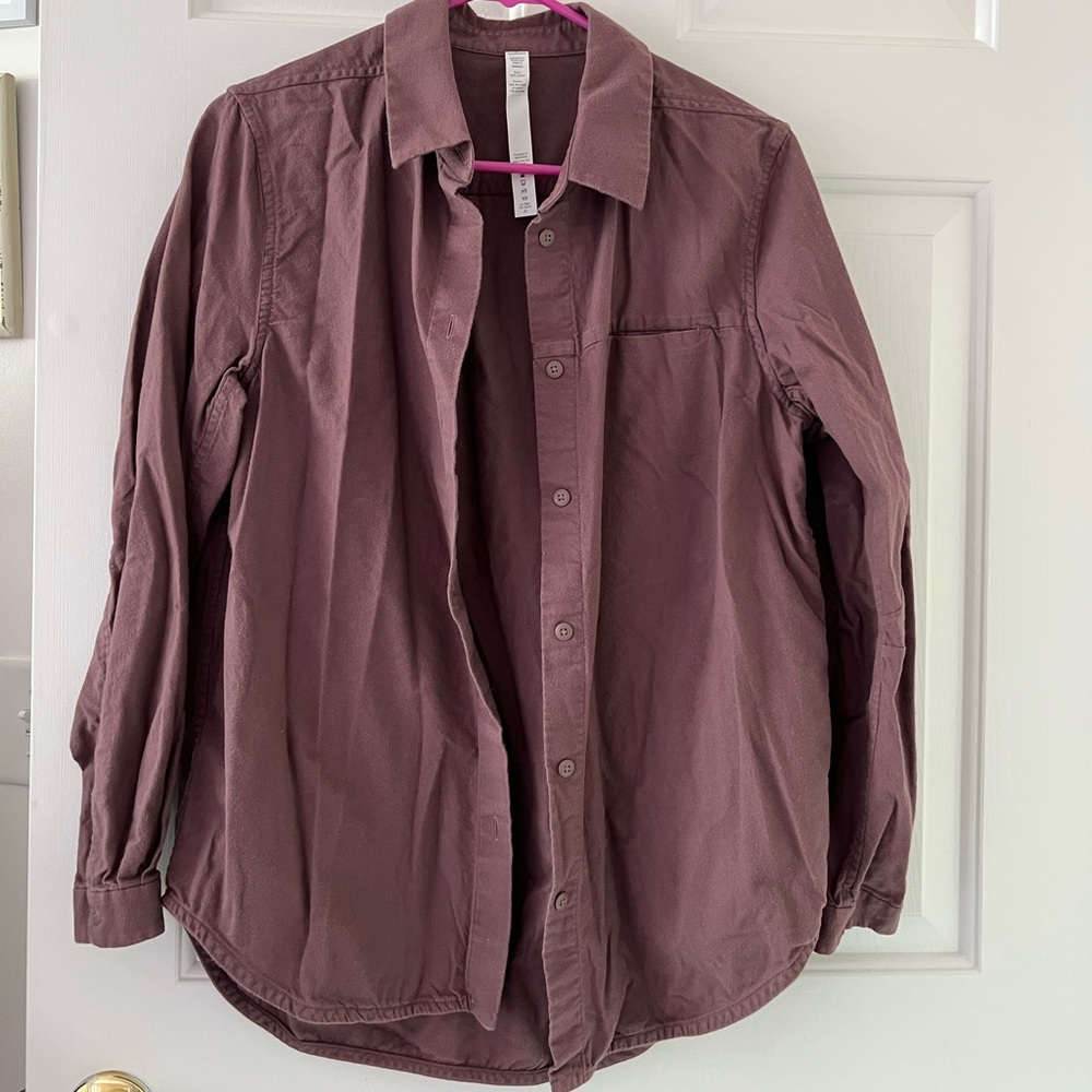 lululemon athletica Mauve Button Up